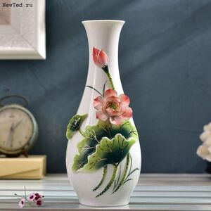 Керамическая ваза изысканный ручной работы