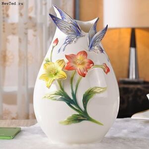 Китайская керамическая ваза